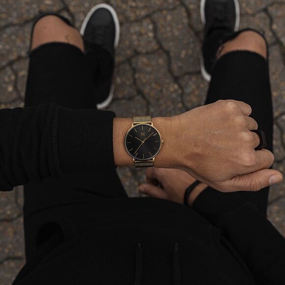 MVMT Lion Gold Men’s Watch 42mm Gold Mesh / Black Dial - Picture 8 of 8